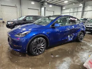 2024 TESLA MODEL Y