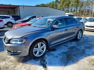 2013 VOLKSWAGEN PASSAT