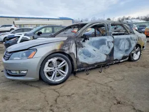 2013 VOLKSWAGEN PASSAT