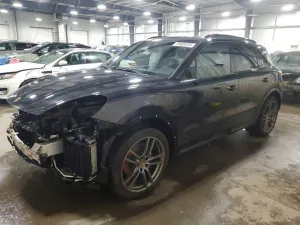 2020 PORSCHE CAYENNE