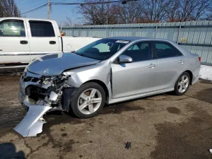 2014 TOYOTA CAMRY