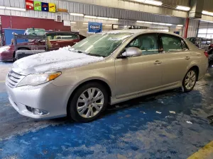 2011 TOYOTA AVALON