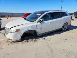 2010 LINCOLN TOWNHOUSE MKT