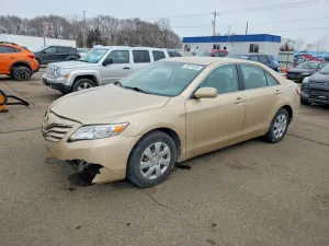 2010 TOYOTA CAMRY