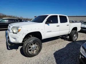 2015 TOYOTA TACOMA