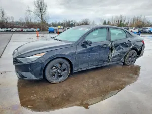 2022 HYUNDAI ELANTRA