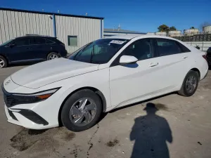 2024 HYUNDAI ELANTRA