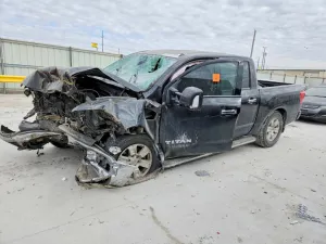 2017 NISSAN TITAN