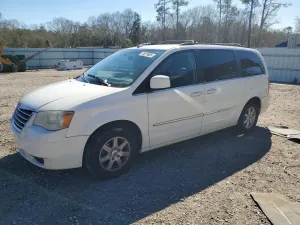 2010 CHRYSLER MINIVAN
