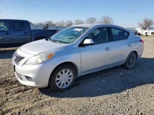 2014 NISSAN VERSA