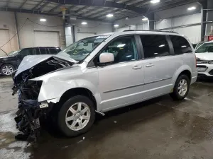 2009 CHRYSLER MINIVAN