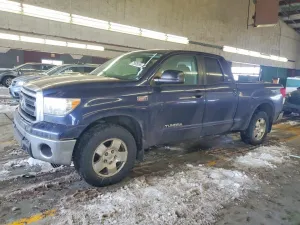2011 TOYOTA TUNDRA