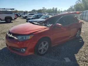 2013 TOYOTA CAMRY