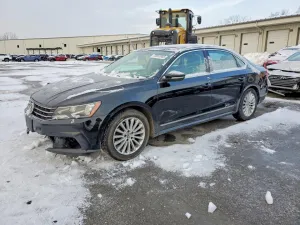 2016 VOLKSWAGEN PASSAT