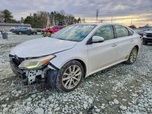 2013 TOYOTA AVALON