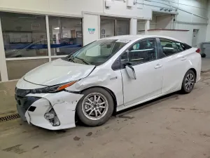 2021 TOYOTA PRIUS