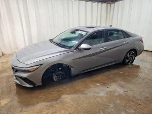 2024 HYUNDAI ELANTRA
