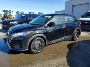 2022 NISSAN KICKS