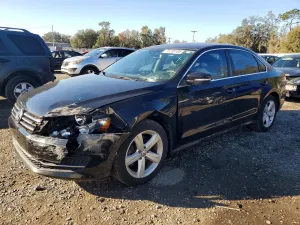 2013 VOLKSWAGEN PASSAT