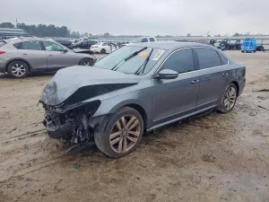 2017 VOLKSWAGEN PASSAT