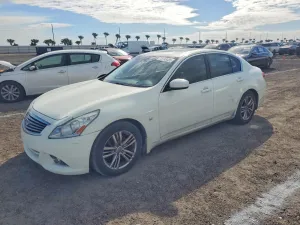 2015 INFINITI Q40