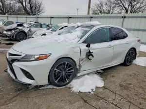 2018 TOYOTA CAMRY