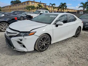 2019 TOYOTA CAMRY