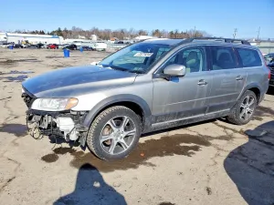2014 VOLVO XC70