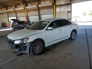 2016 VOLKSWAGEN PASSAT