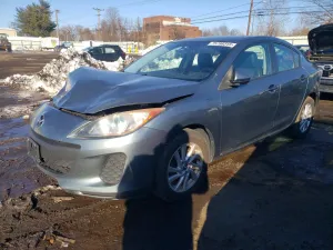 2013 MAZDA 3