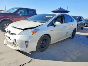 2015 TOYOTA PRIUS