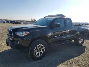 2017 TOYOTA TACOMA