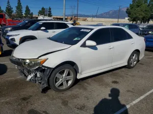 2013 TOYOTA CAMRY