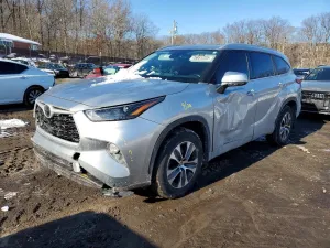 2022 TOYOTA HIGHLANDER