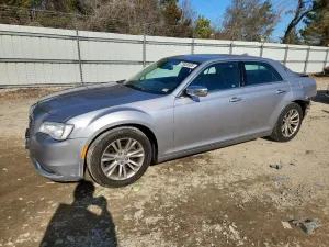 2016 CHRYSLER 300