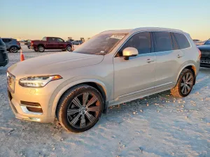 2021 VOLVO XC90