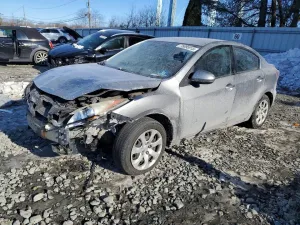 2011 MAZDA 3