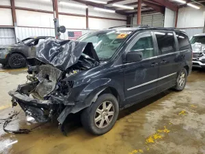 2010 CHRYSLER MINIVAN