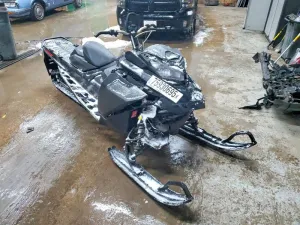 2019 SKID SNOWMOBILE