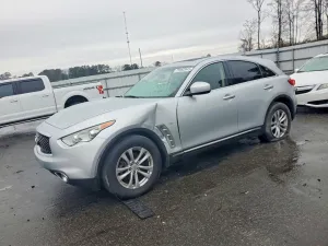 2017 INFINITI QX70 BASE