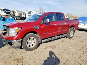 2017 NISSAN TITAN
