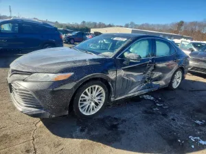 2018 TOYOTA CAMRY