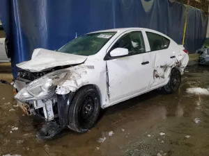 2016 NISSAN VERSA