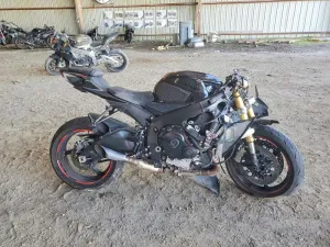 2019 SUZUKI GSX600
