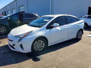 2016 TOYOTA PRIUS