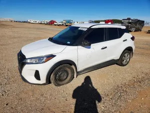 2022 NISSAN KICKS