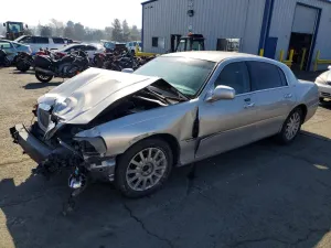 2007 LINCOLN TOWNCAR
