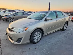 2014 TOYOTA CAMRY