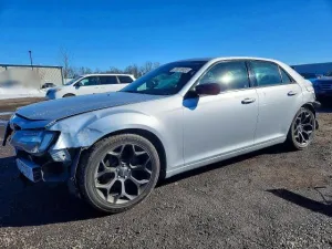 2019 CHRYSLER 300