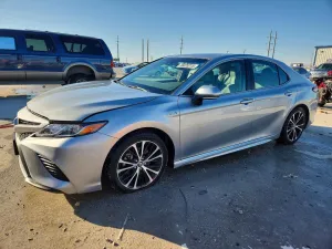2018 TOYOTA CAMRY